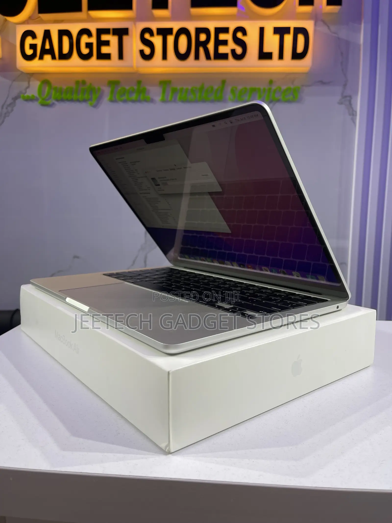 Laptop Apple MacBook Air 2022 M2 8GB Apple M2 SSD 256GB