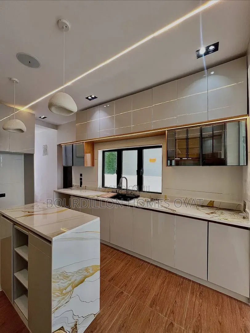 4bdrm Duplex in Lekki Palm City for sale