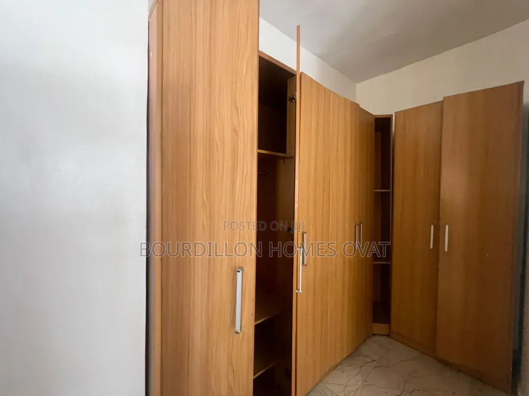 4bdrm Duplex in Chevron Alternative for sale