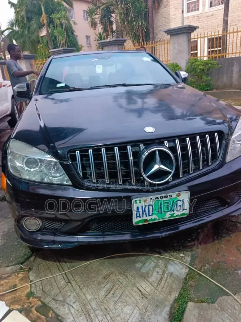 Mercedes-Benz C300 2009 Black