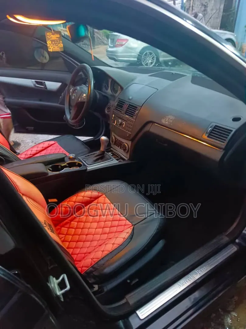 Mercedes-Benz C300 2009 Black