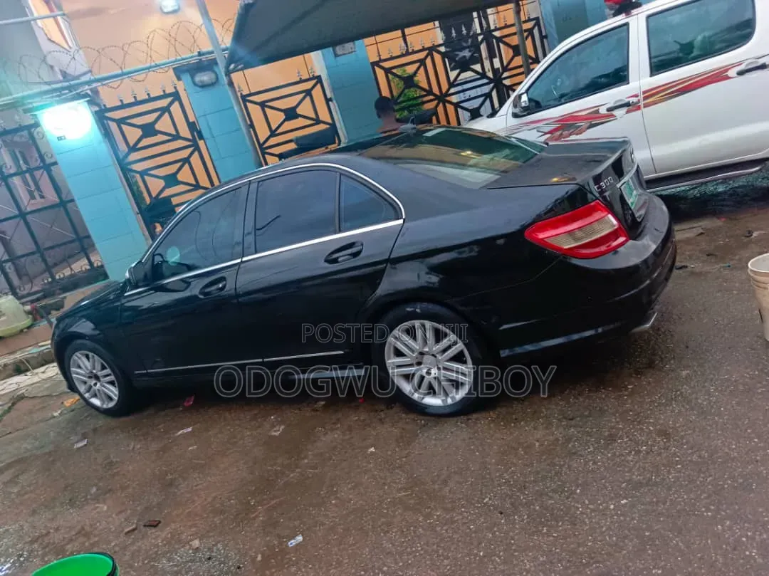 Mercedes-Benz C300 2009 Black