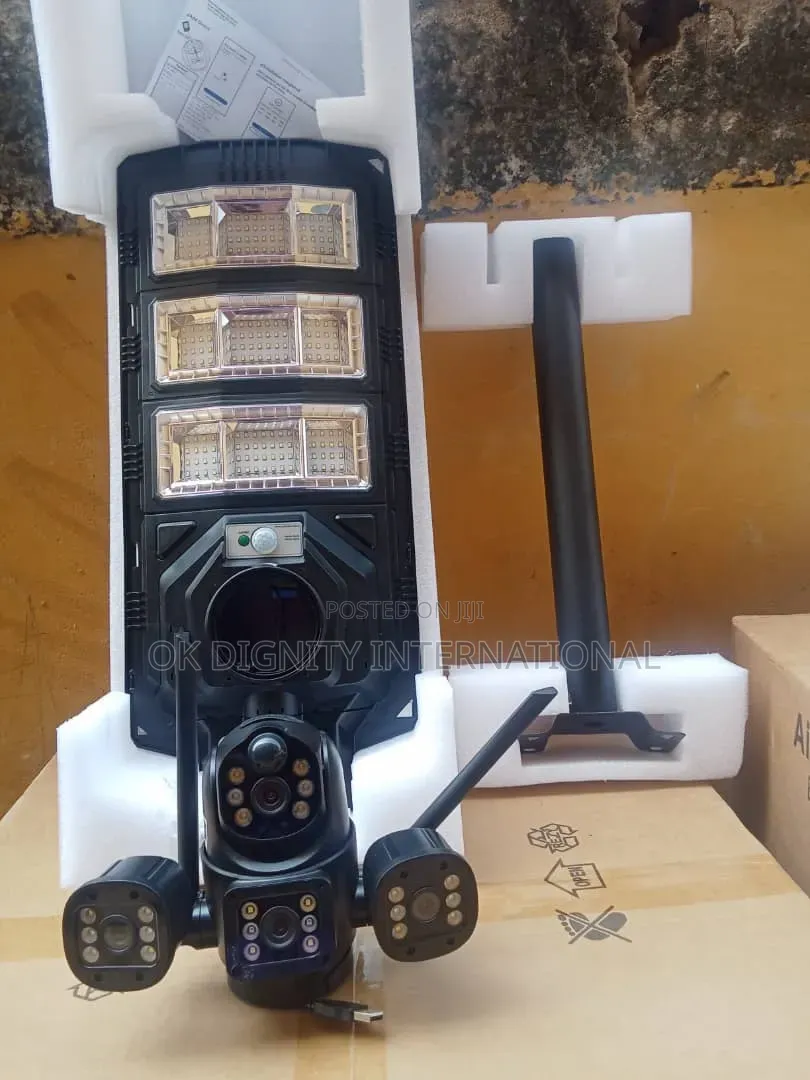 450w Solarstreetlight With4g Ptzsecuritycamera–2-in-1smartoutdoorlight