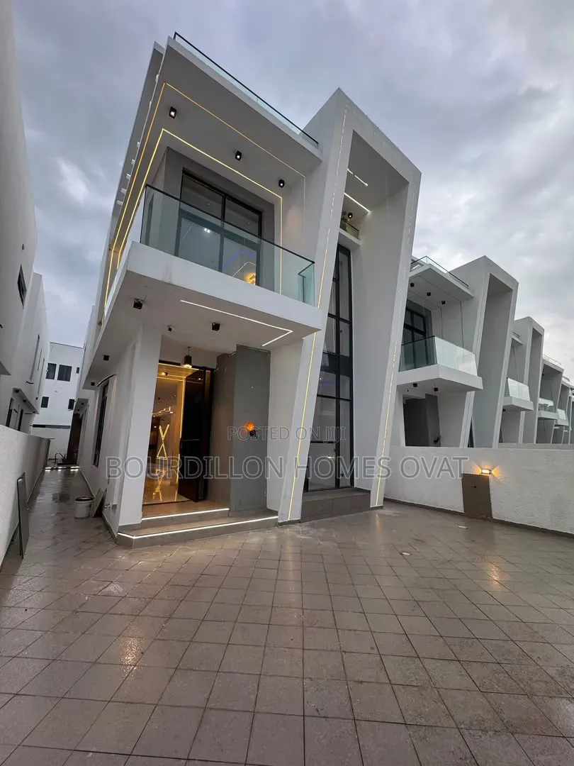 5bdrm Duplex in Orchid, Lekki for sale