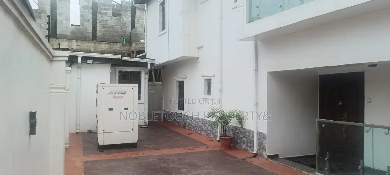 4bdrm Duplex in Iju Road Ifako Lagos, Oba Akran for sale