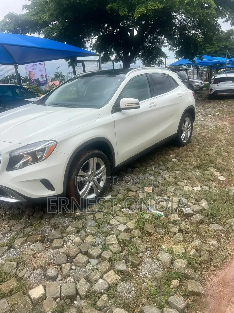 Mercedes-Benz GLA 250 2016 White