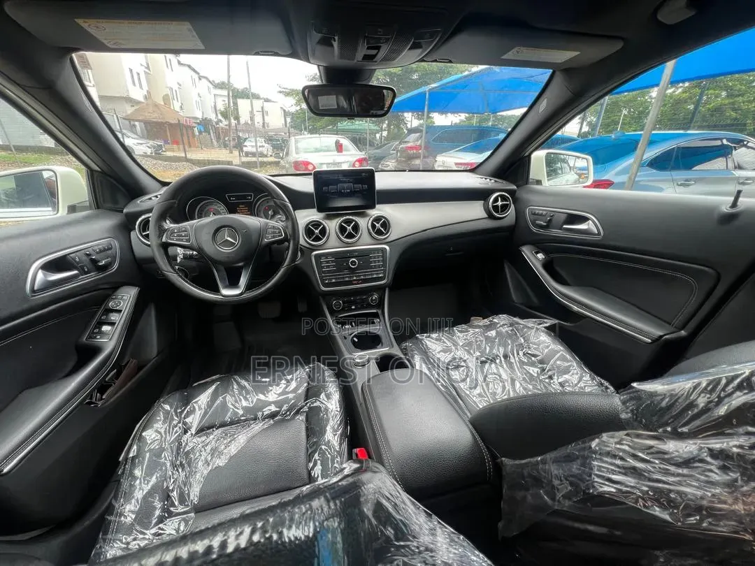 Mercedes-Benz GLA 250 2016 White