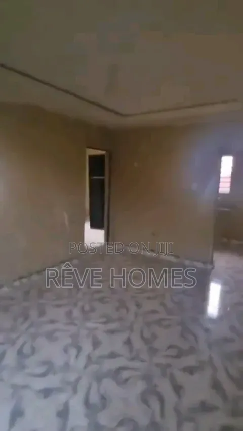2bdrm Block of Flats in Pedro for rent