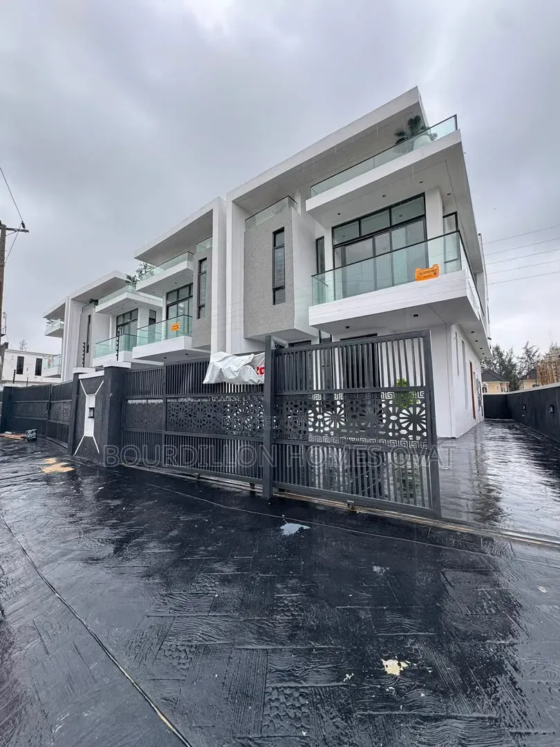 4bdrm Duplex in Ikota Villa Estate for sale