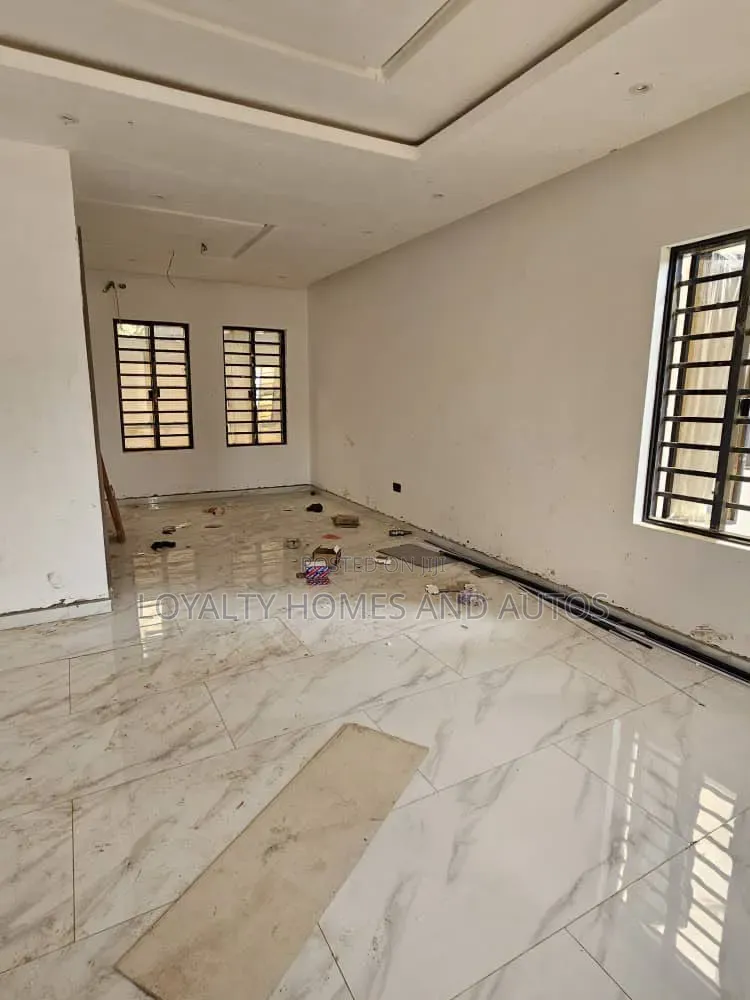 4bdrm Duplex in Adeniyi Jones for sale