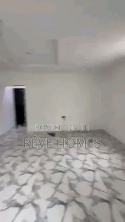 3bdrm Block of Flats in Phase 2 for rent
