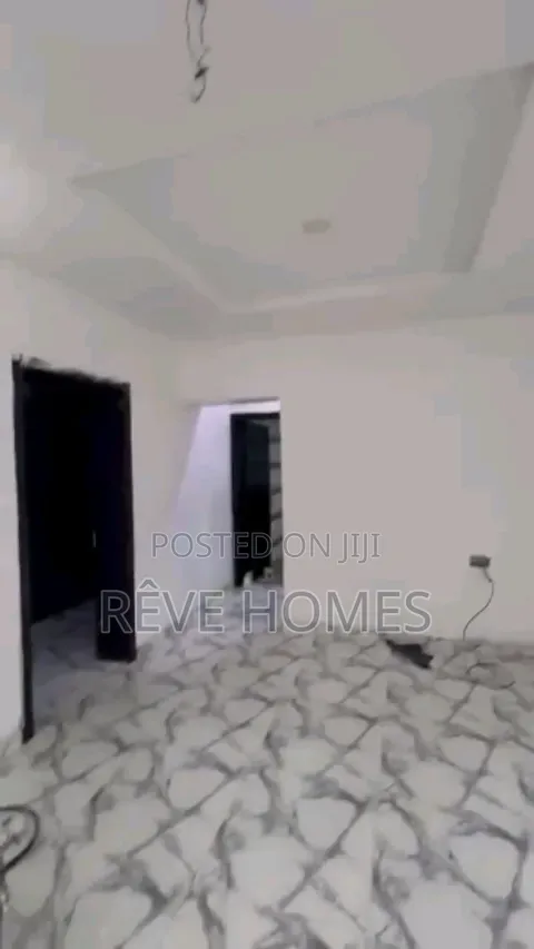 3bdrm Block of Flats in Phase 2 for rent