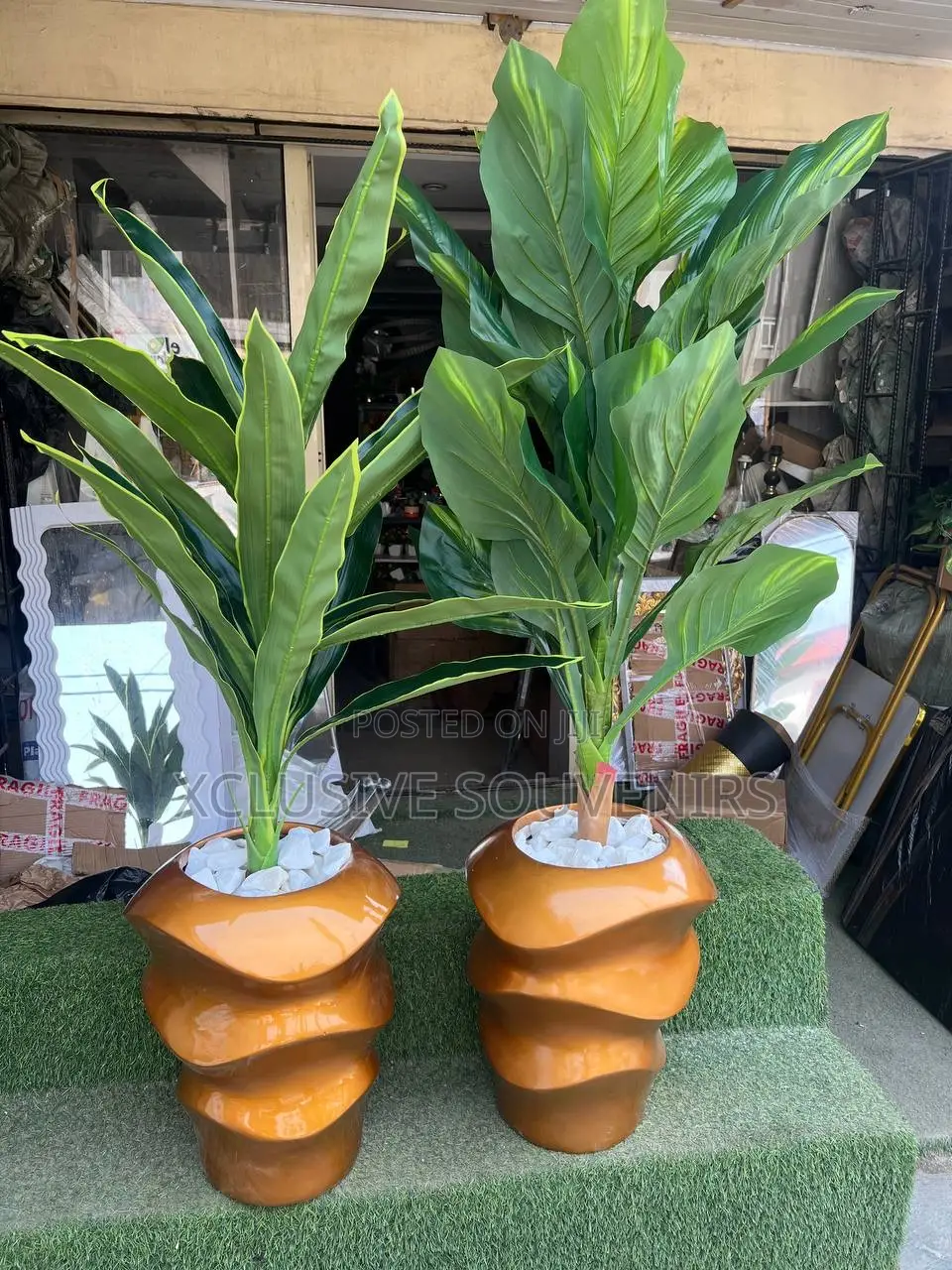 Unique Gold Fiber Potted Realistic Plant