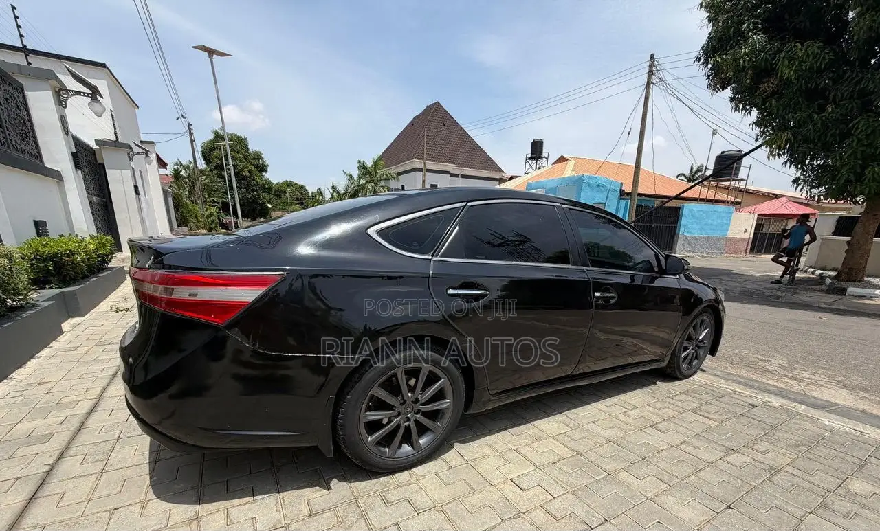 Toyota Avalon 2015 Black