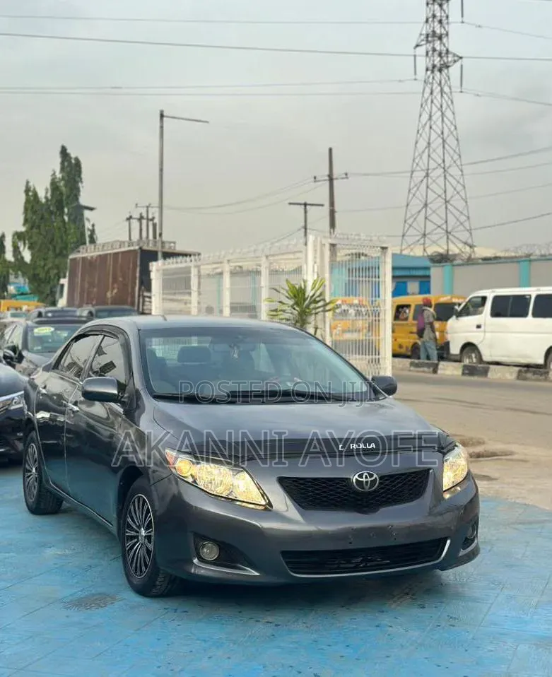 Toyota Corolla 2009 Gray