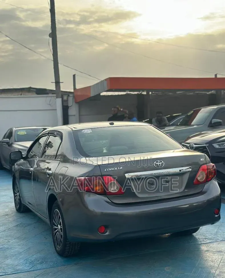 Toyota Corolla 2009 Gray