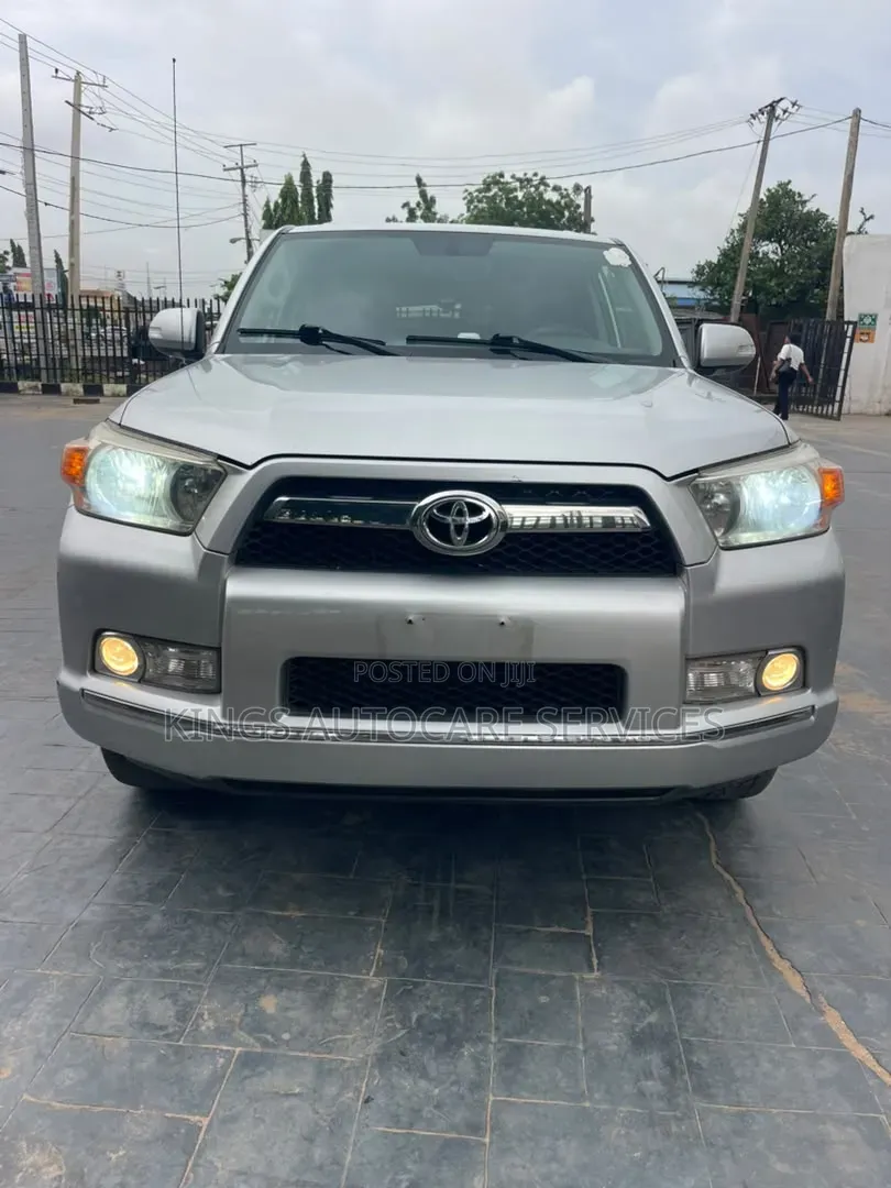 Toyota 4-Runner 2010 Silver
