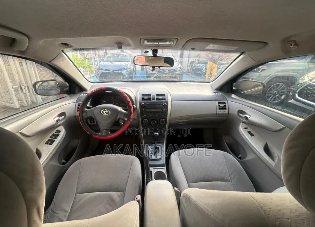 Toyota Corolla 2009 Gray