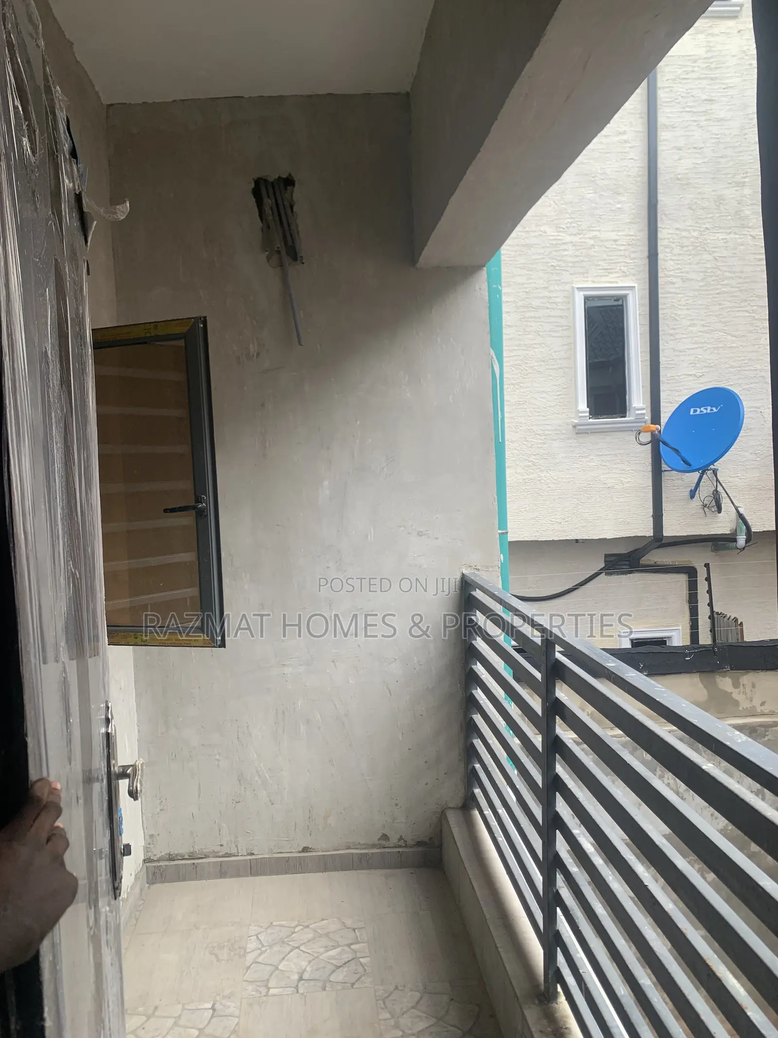 2bdrm Block of Flats in Okota for rent