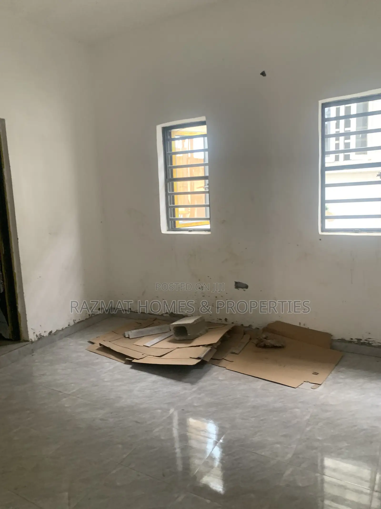 2bdrm Block of Flats in Okota for rent