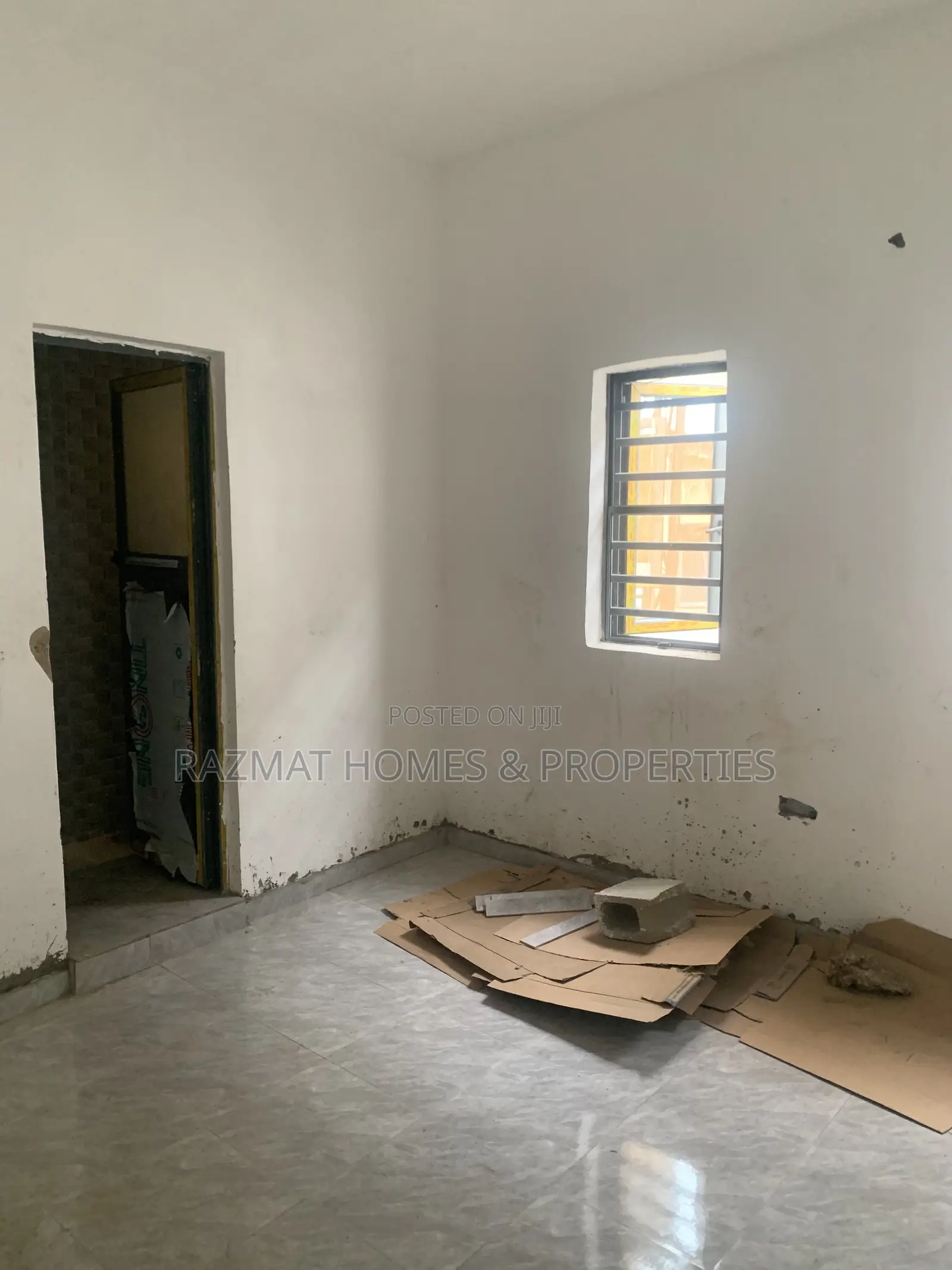 2bdrm Block of Flats in Okota for rent