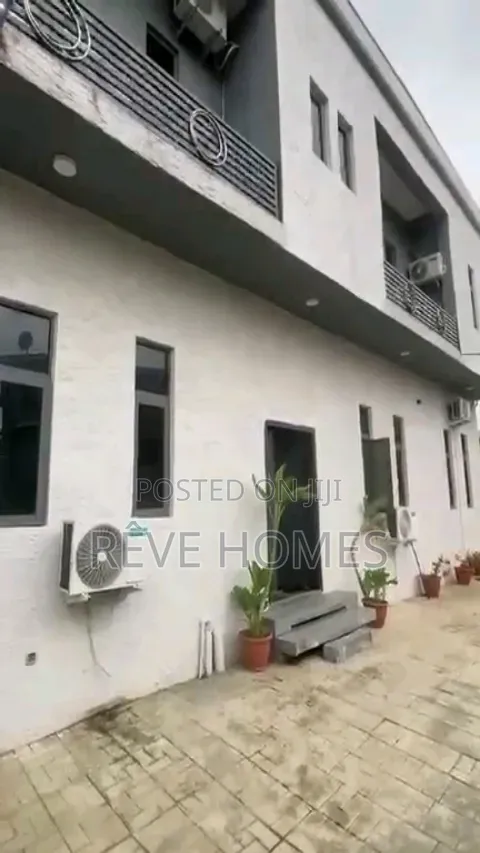 2bdrm Block of Flats in Soluyi for rent