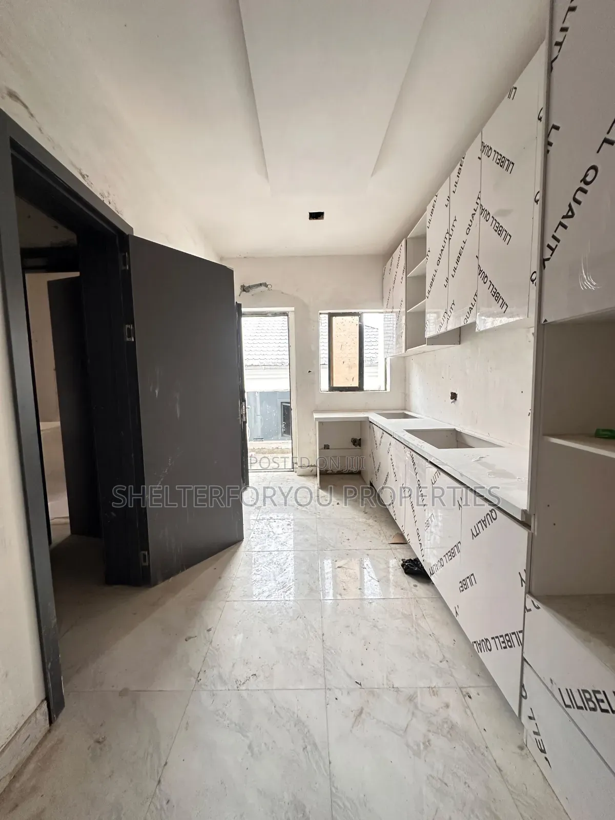 3bdrm Apartment in Victoria Island Extension for sale