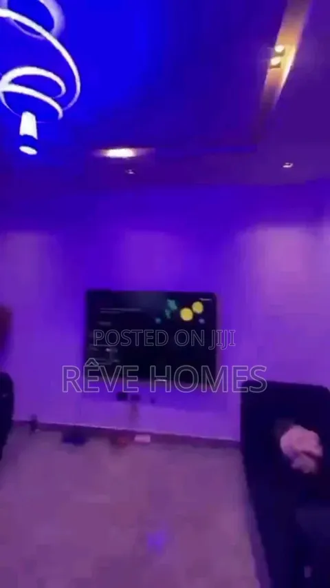 Furnished 4bdrm Duplex in Millenuim/UPS for rent