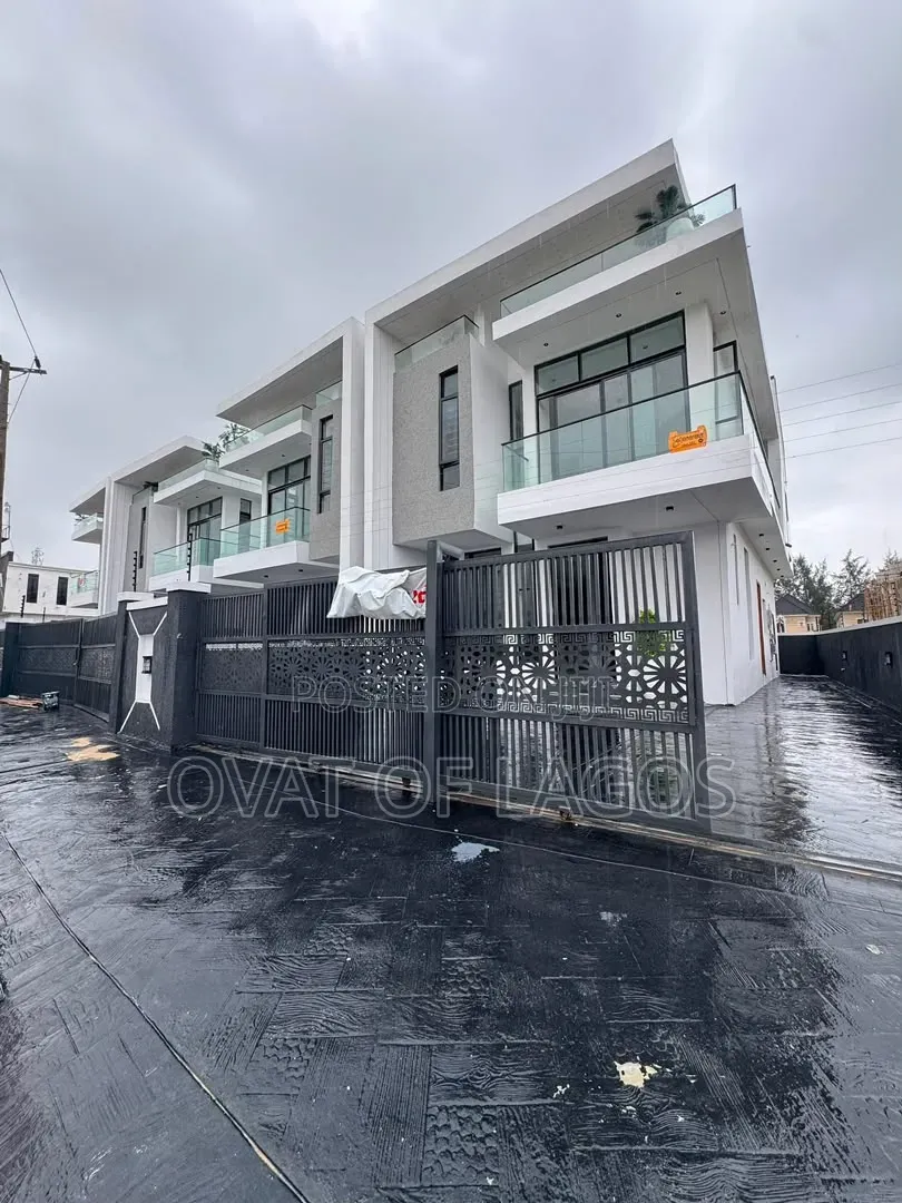 4bdrm Duplex in Ikota Villa for sale