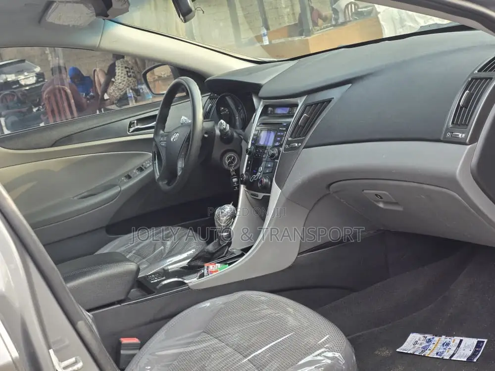 Hyundai Sonata Limited 4dr Sedan (2.0L 4cyl Turbo 6A) 2014 Gray