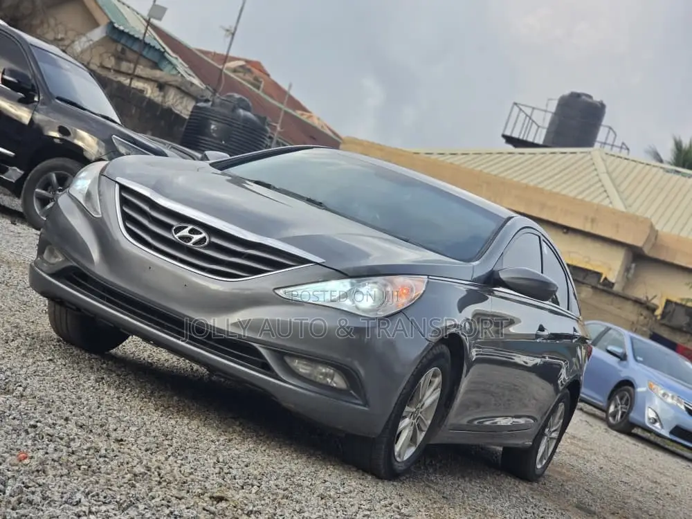 Hyundai Sonata Limited 4dr Sedan (2.0L 4cyl Turbo 6A) 2014 Gray