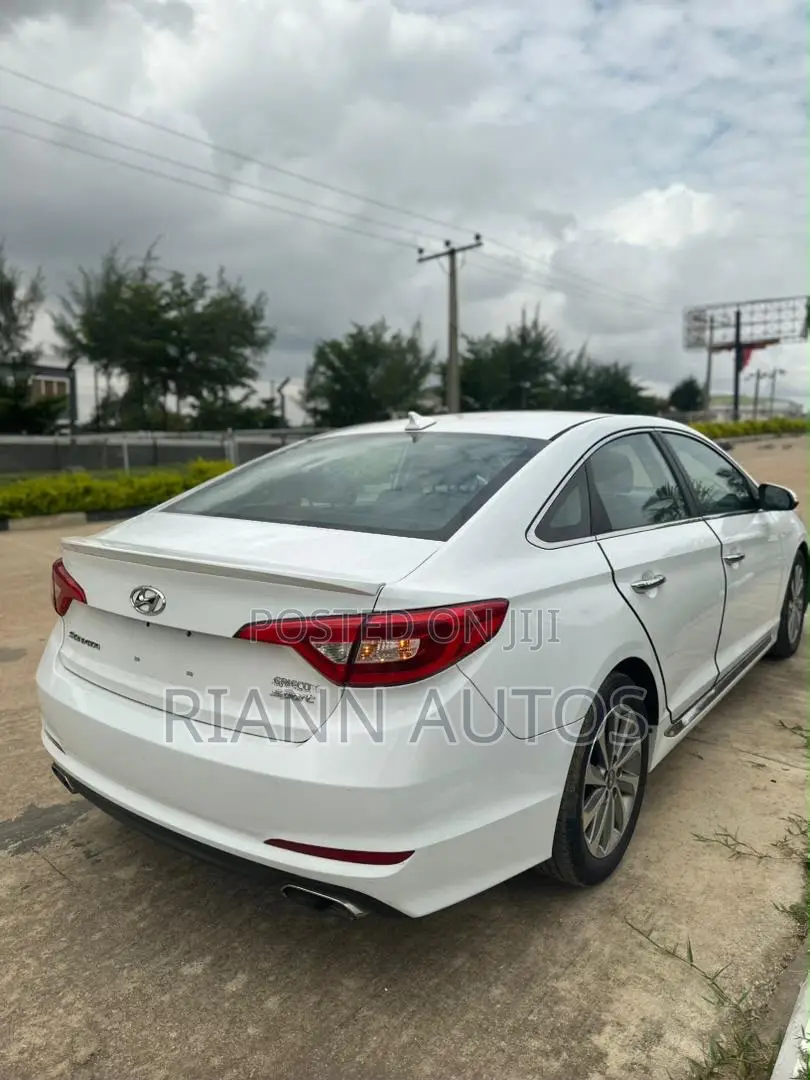 Hyundai Sonata SE 2016 White