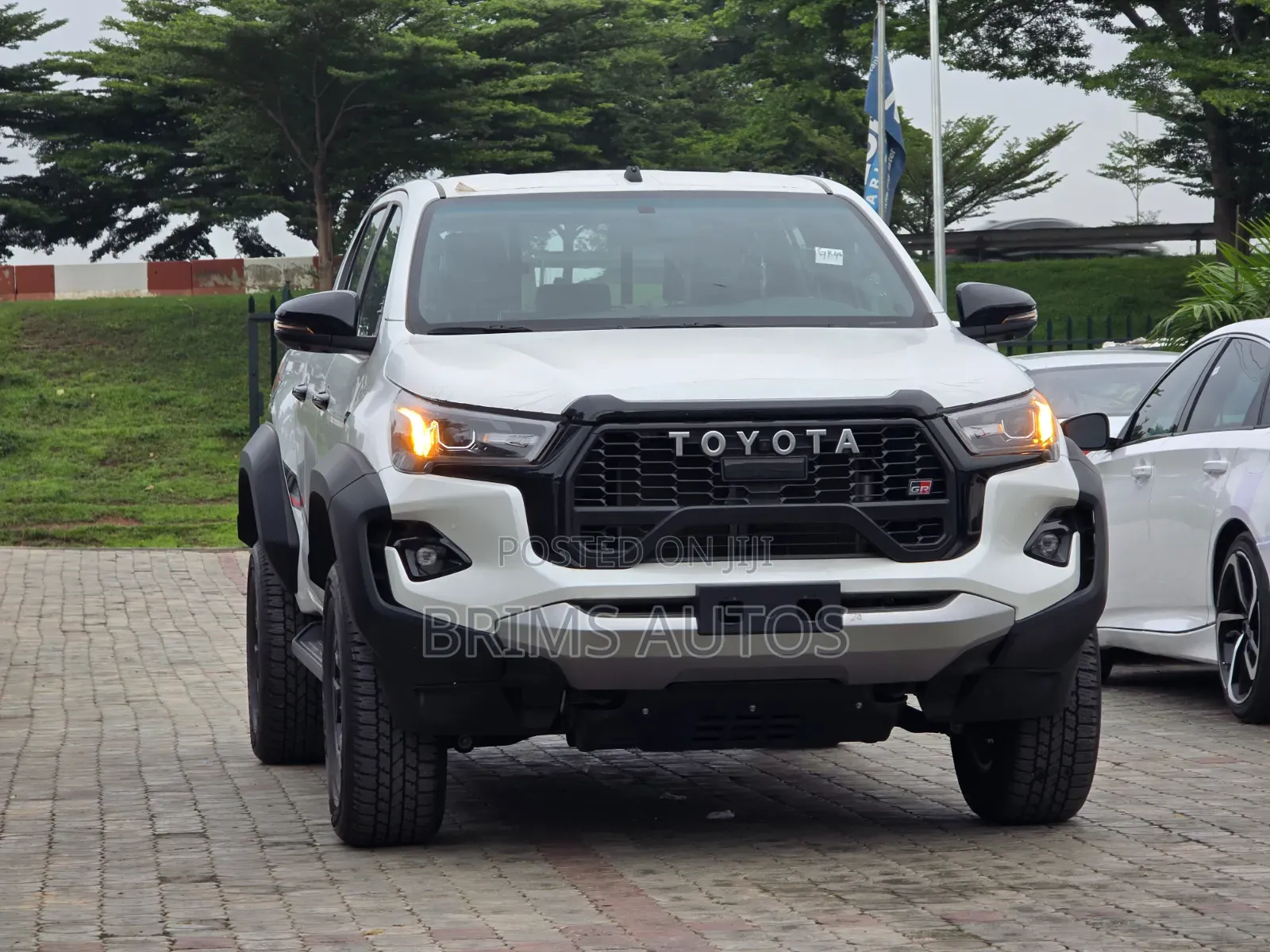 New Toyota Hilux 2025 White