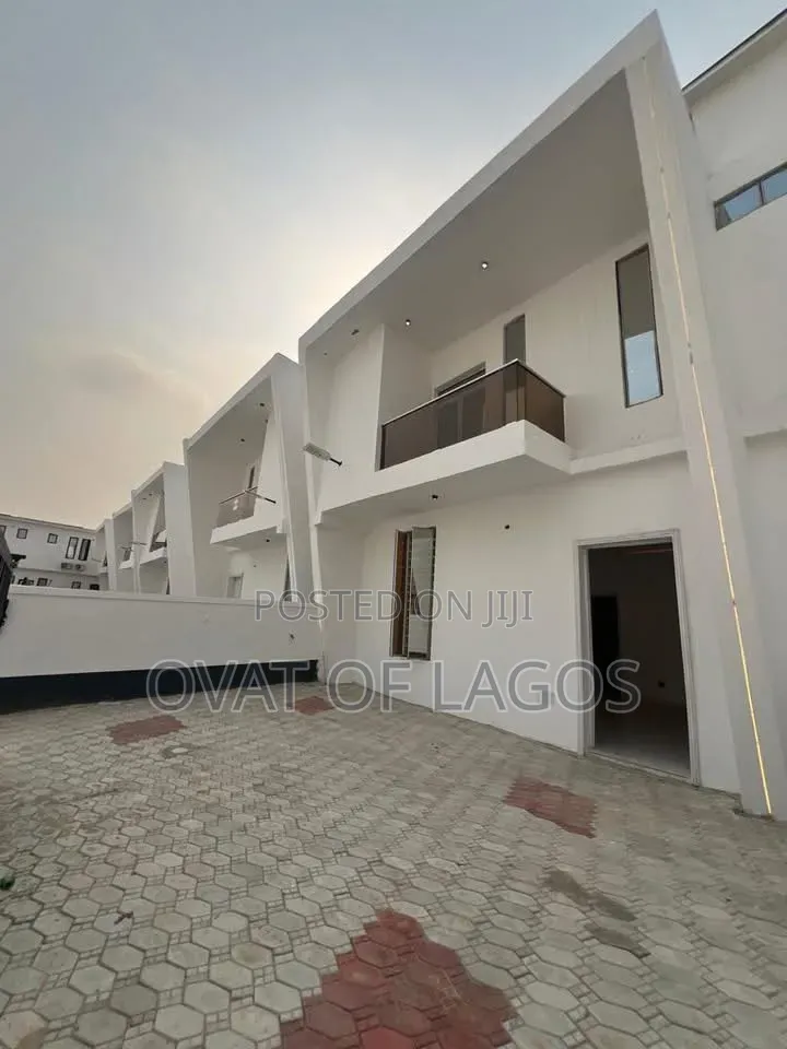 4bdrm Duplex in Ikota Gra for rent