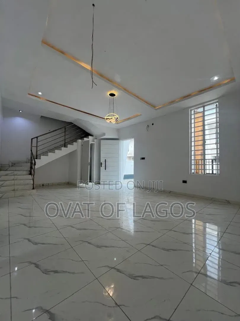 4bdrm Duplex in Ikota Gra for rent