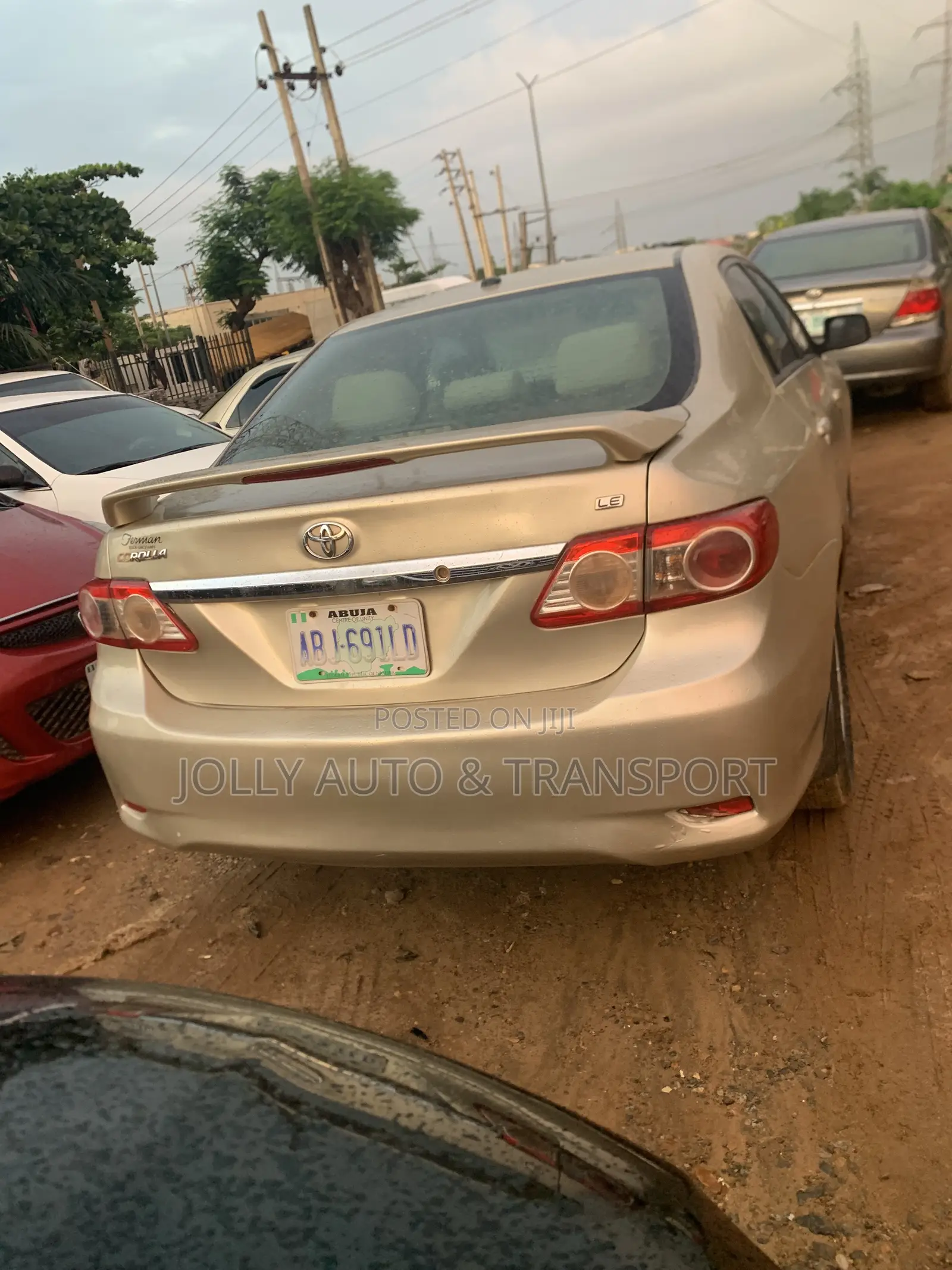 Toyota Corolla LE 4dr Sedan (1.8L 4cyl 4A) 2012 Gold