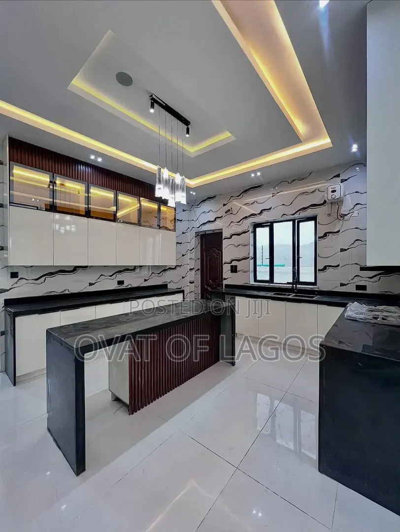 5bdrm Duplex in Lekki Palm City, Ado / Ajah for sale