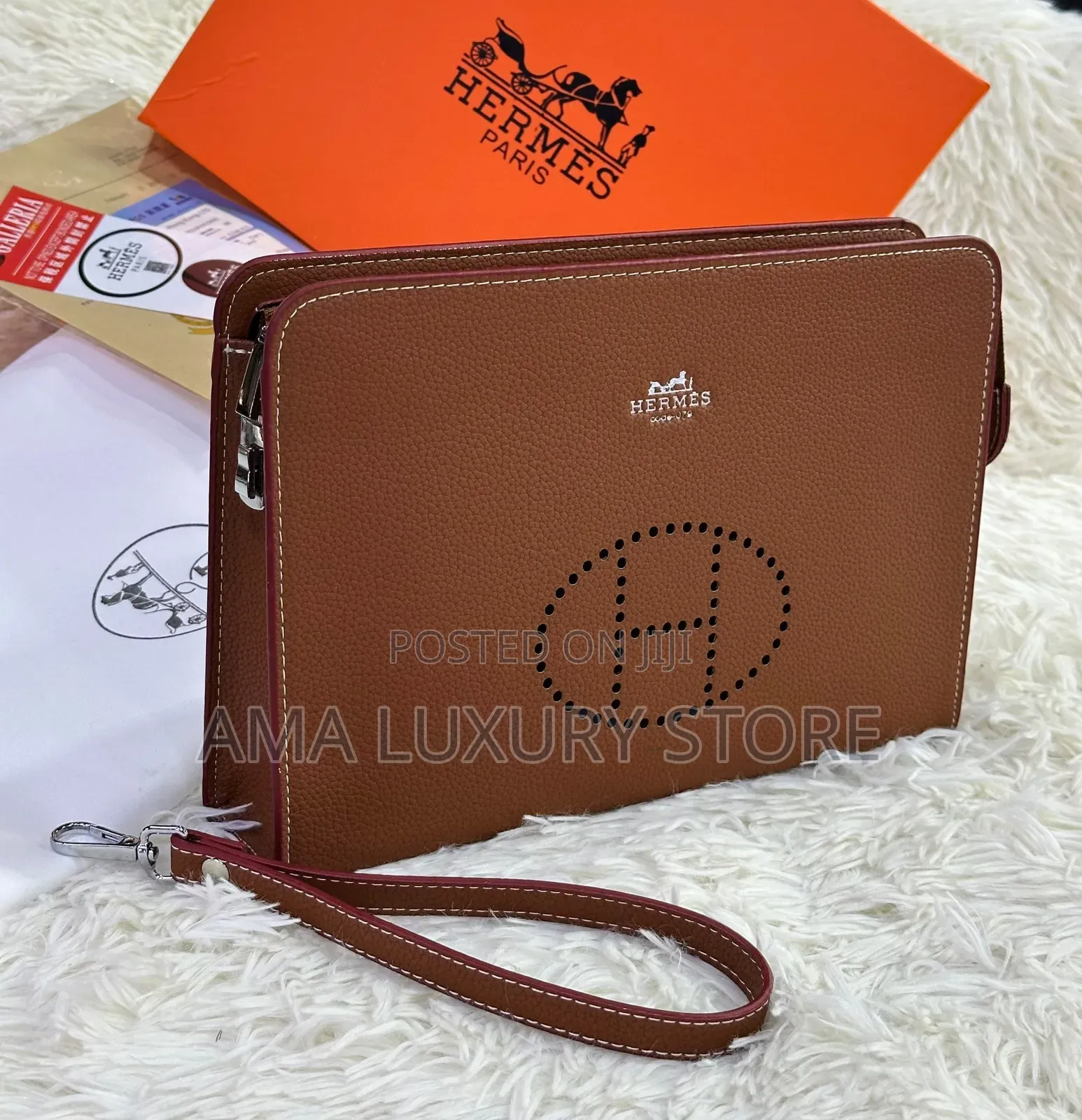 Hermes Luxury Men Armpit Purse– Stylish, Durable Premium Leather