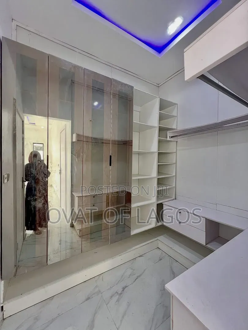 4bdrm Duplex in Chevron Tollgate for sale