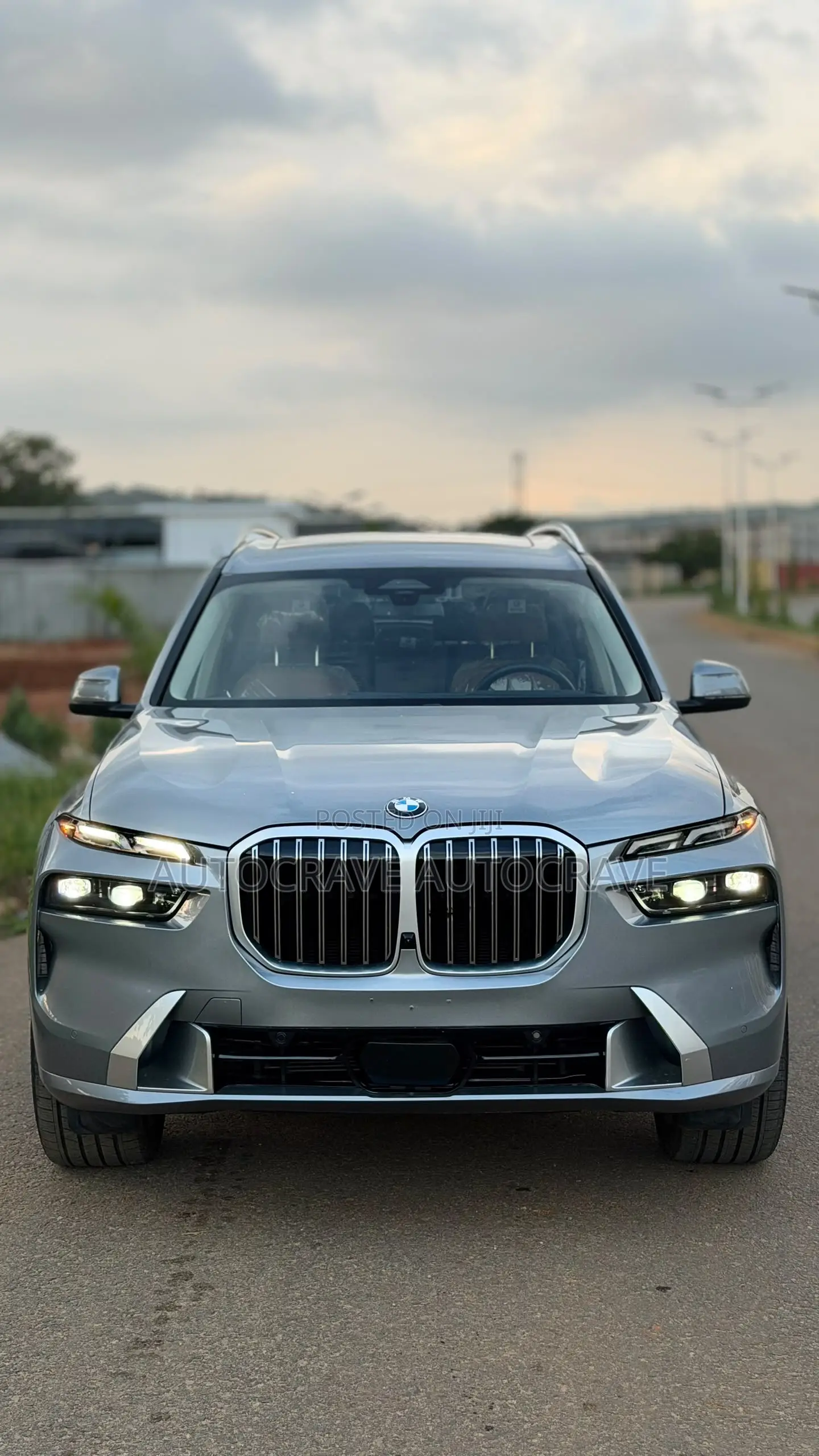 BMW X7 xDrive40i Sports Activity Vehicle 2025 Gray