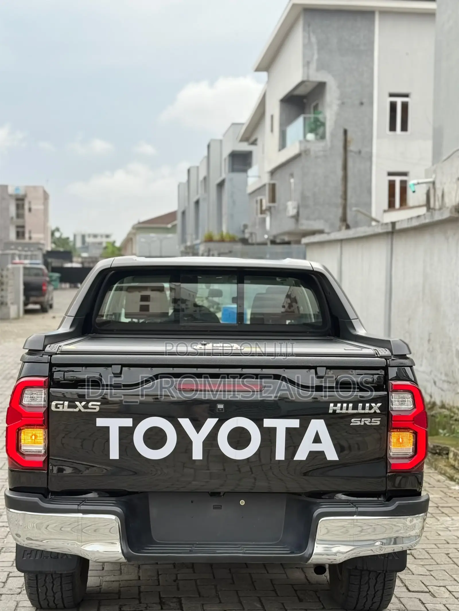 Toyota Hilux 2022 Black