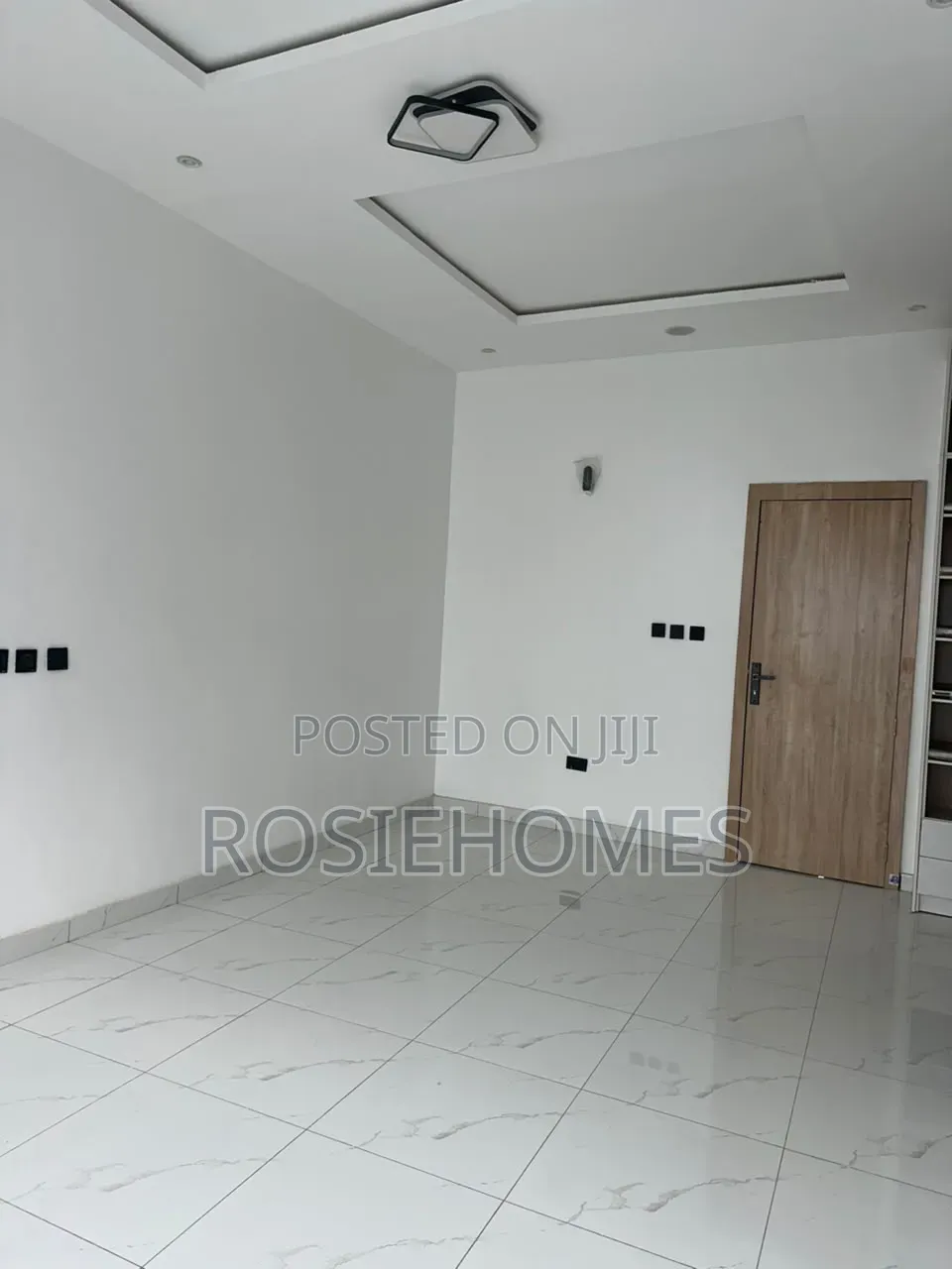 3bdrm Duplex in Chevron for rent