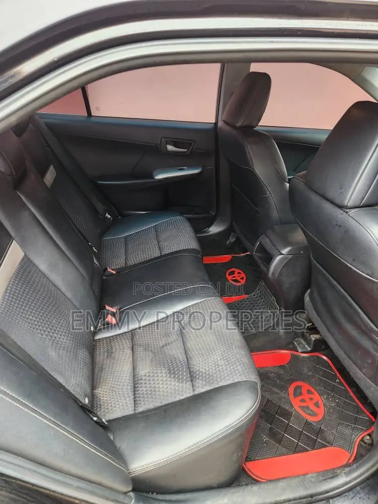 Toyota Camry SE 4dr Sedan (2.5L 4cyl 6A) 2013 Black