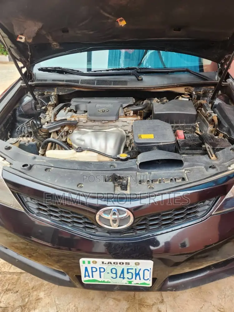 Toyota Camry SE 4dr Sedan (2.5L 4cyl 6A) 2013 Black