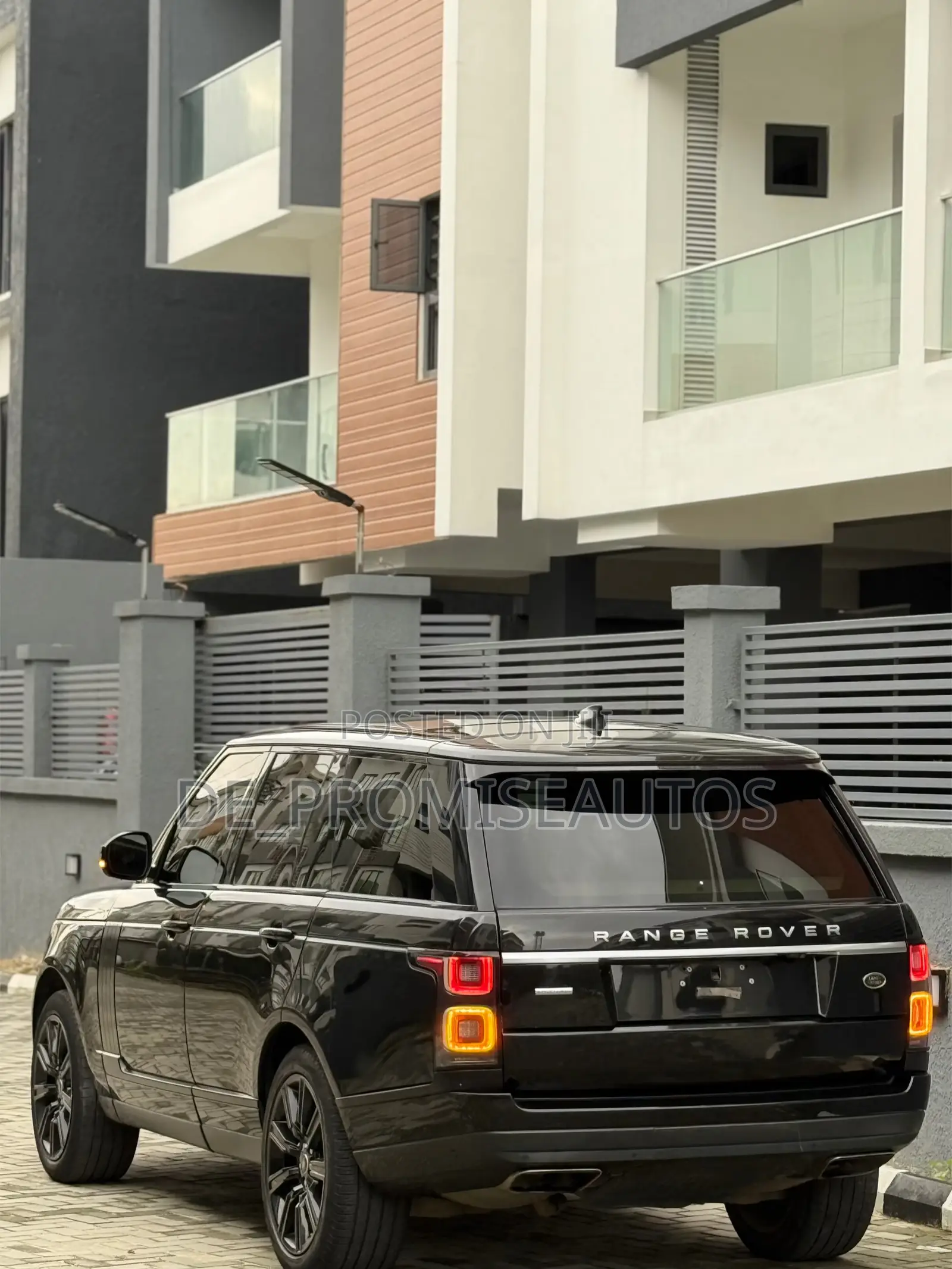 Land Rover Range Rover 3.0L Supercharged 2018 Black
