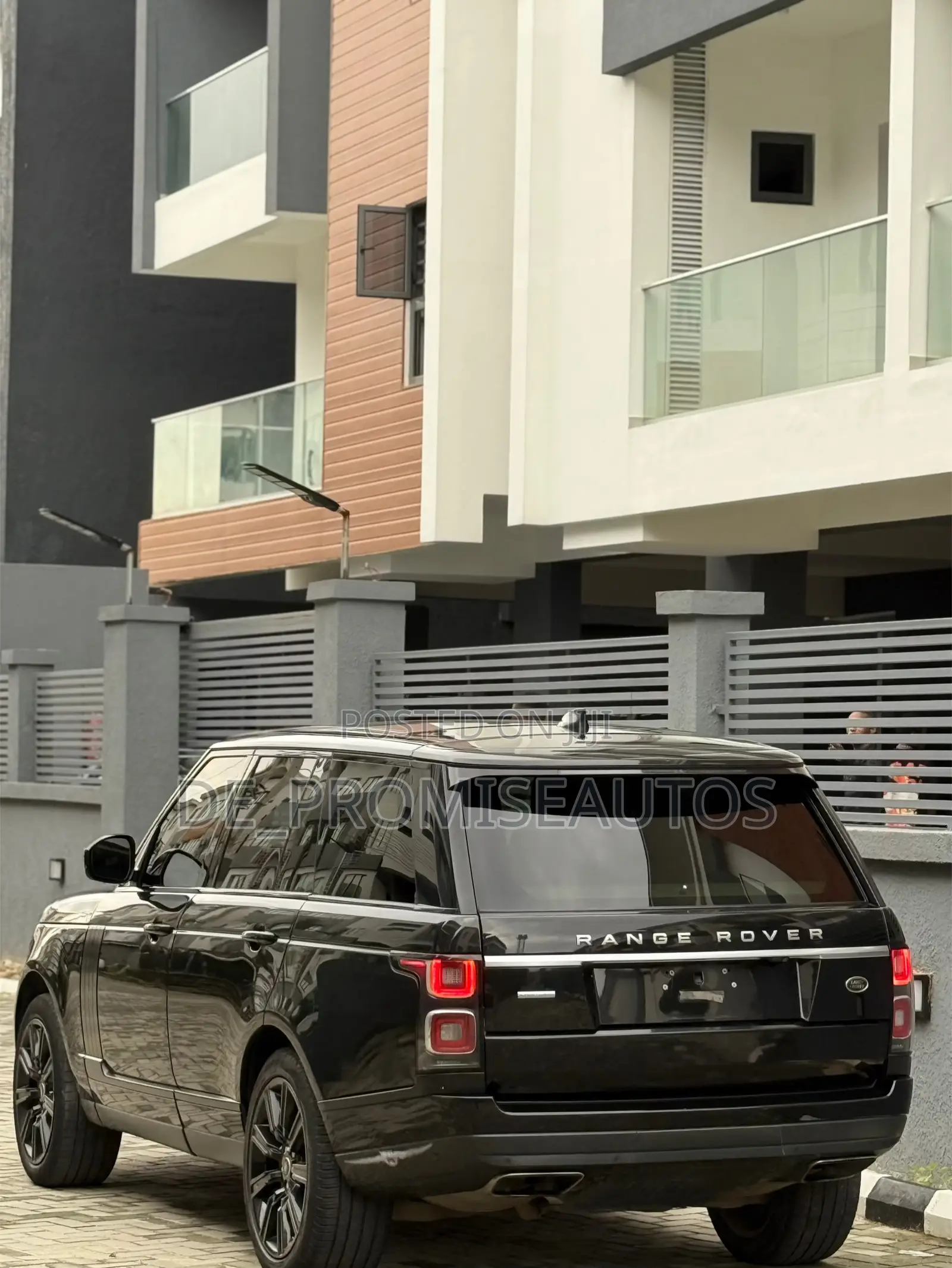 Land Rover Range Rover 3.0L Supercharged 2018 Black
