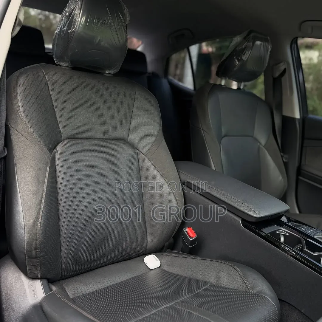 Toyota Camry 2025 Gray