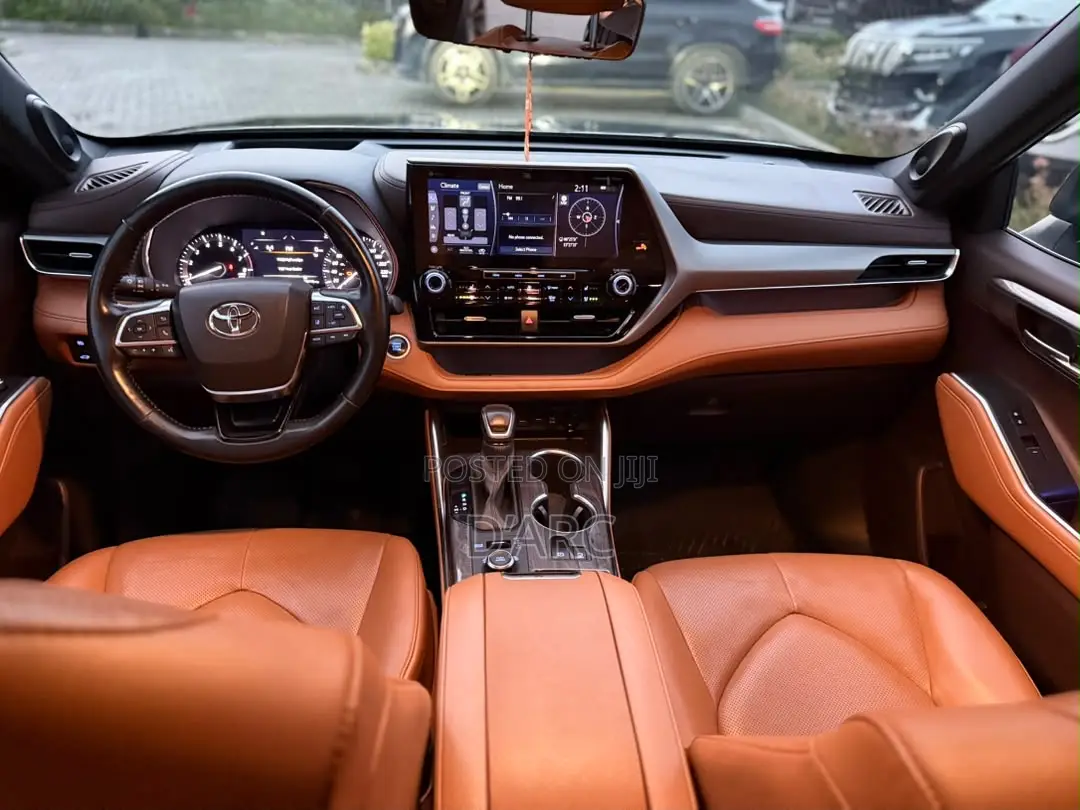 Toyota Highlander Platinum 2021 Black