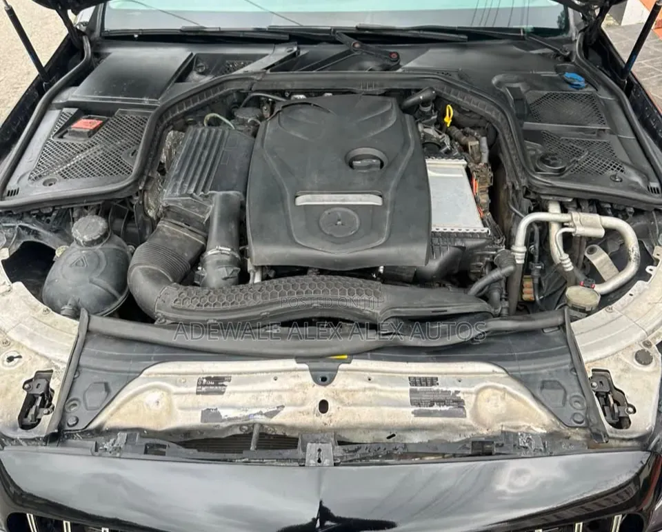Mercedes-Benz C300 2016 Black