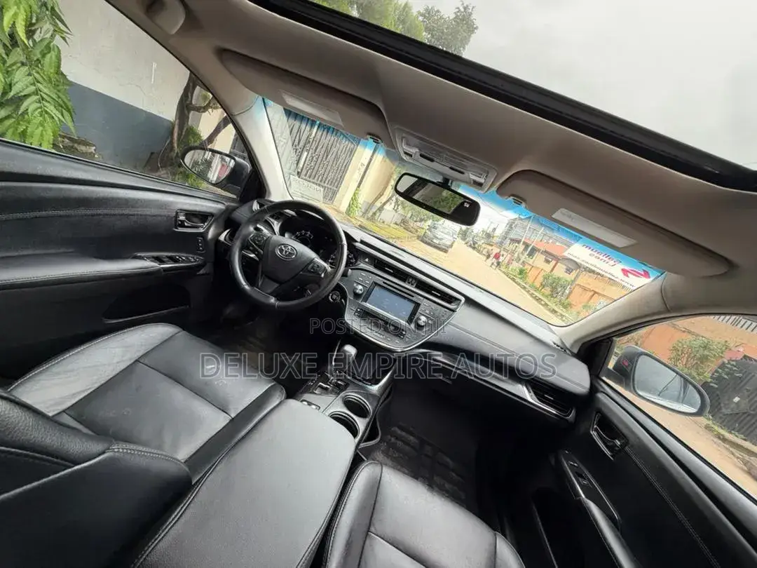 Toyota Avalon Touring FWD Sedan (3.6L 6cyl 6A) 2016 White